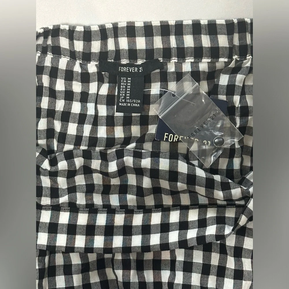 Forever 21 Cropped Buffalo Check Peasant Top w/Tie Front-Size Medium (NWT) - Picture 9 of 9